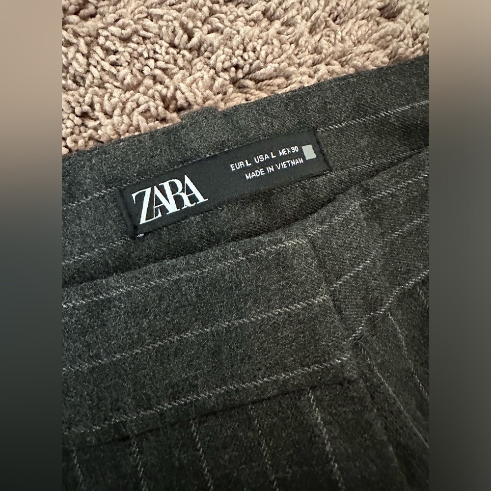Zara women pants , straight pinstripe wool trousers size USA L gray
